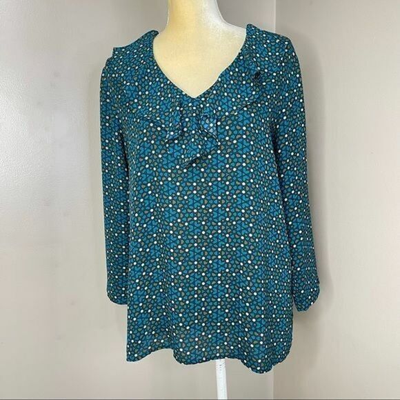 Van Heusen Women’s Top Blouse Size M Ruffle Neck Green 3/4 Sleeves - Picture 3 of 16